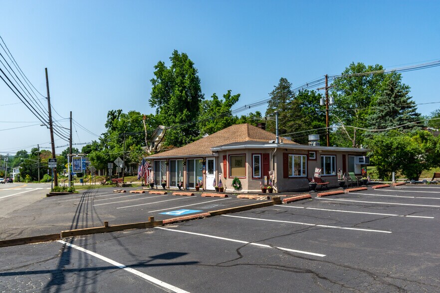 More Photos Of 36 John Ringo Rd, Ringoes Restaurant For Sale
