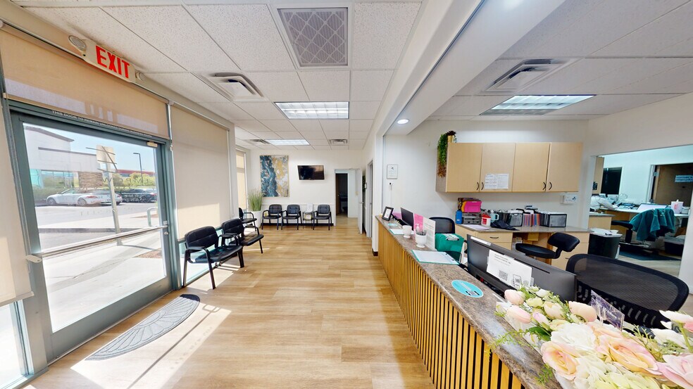 More Photos Of 3039 W Horizon Ridge Pky, Henderson Office For Lease