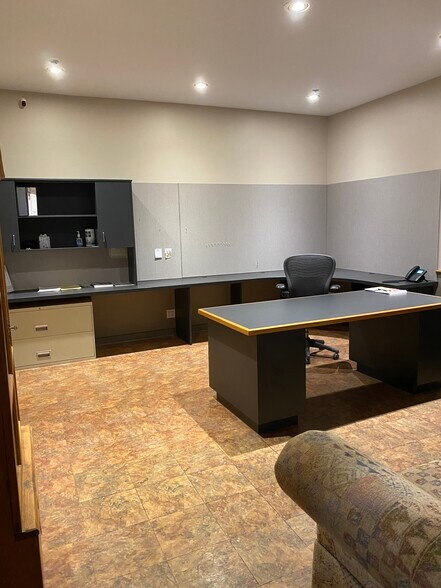 More Photos Of 1376 Walter St, Ventura Light Manufacturing For Lease