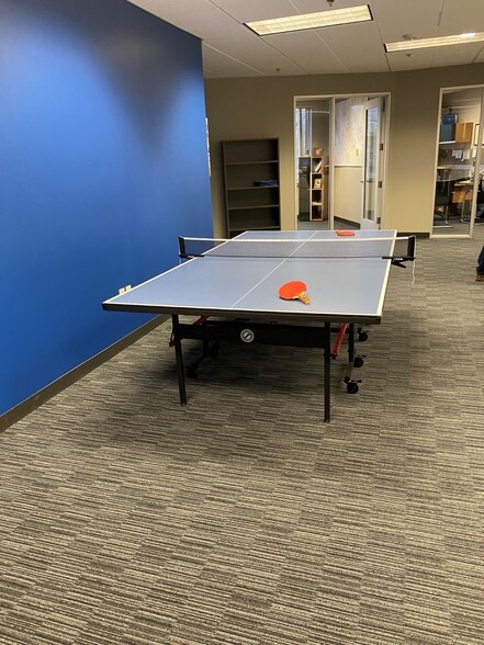 More Photos Of 412 E Parkcenter Blvd, Boise Office For Lease