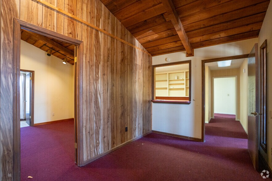 More Photos Of 1515 Huffman Rd, Center Point Unknown For Lease