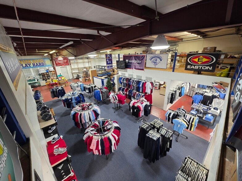 More Photos Of 29 Hunter Rd, Hilton Head Island Warehouse For Lease