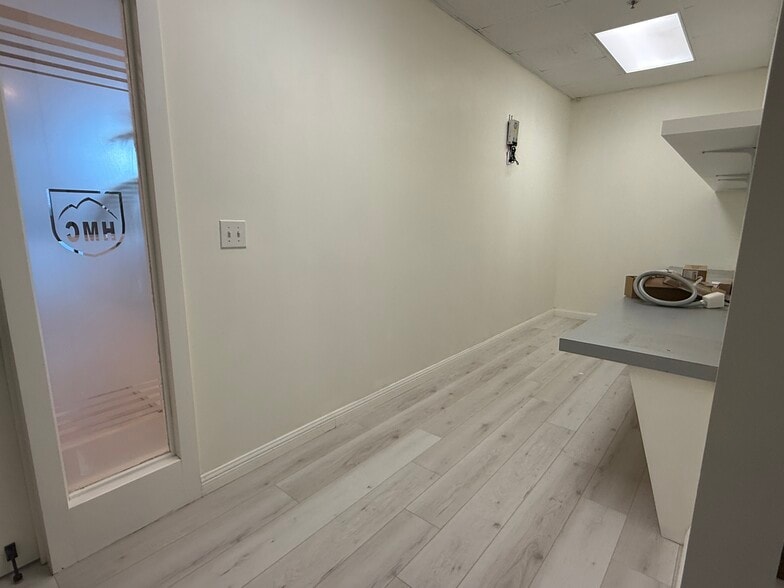 More Photos Of 9889 Bellaire Blvd, Houston General Retail For Sale