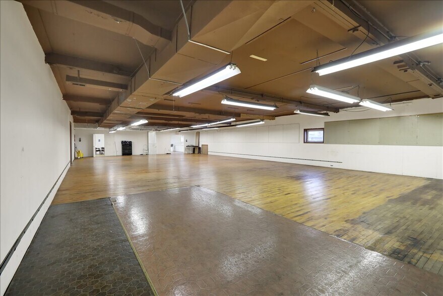 More Photos Of 345 N Main St, Bernville Industrial For Sale