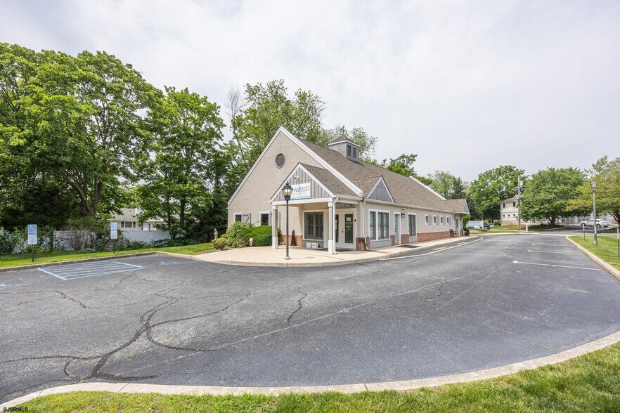 Primary Photo Of 535 Maple Ave, Linwood Veterinarian Kennel For Lease