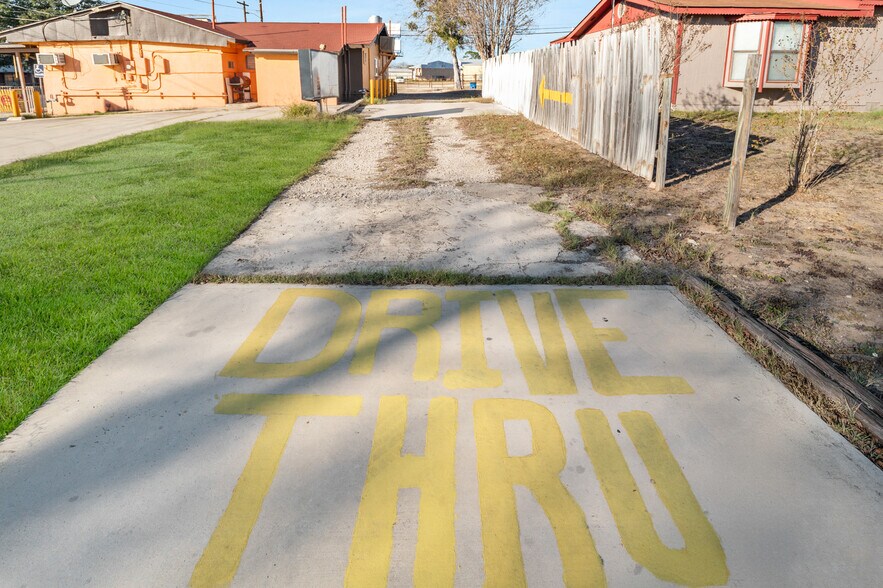 More Photos Of 1710 Second St, Pleasanton Restaurant For Sale