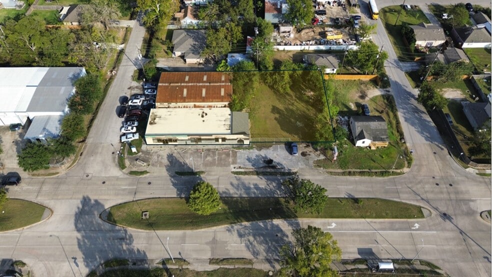Primary Photo Of 5418 Gessner Rd, Houston Freestanding For Sale