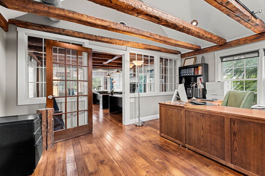 More Photos Of 8 Essex St, Salem Office For Sale