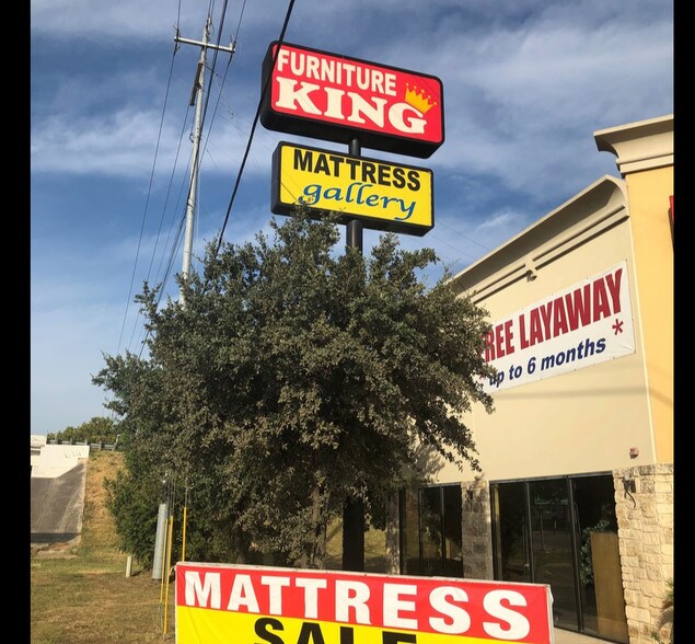 More Photos Of 15273 Interstate 35 N, Selma Freestanding For Lease