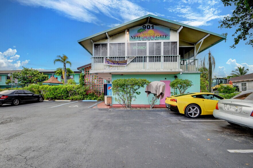 More Photos Of 901 S Federal Hwy, Lake Worth Hotel For Sale