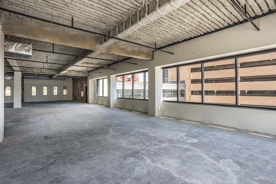 More Photos Of 611 5th Ave, Des Moines Office For Lease