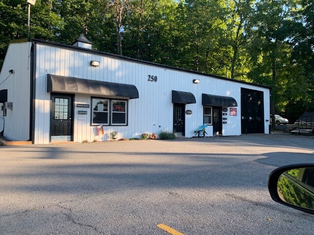 Primary Photo Of 250 Greenwich Ave, Goshen Office For Lease