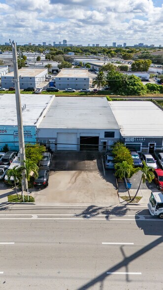 More Photos Of 526-528 S Dixie Hwy E, Pompano Beach Service For Sale