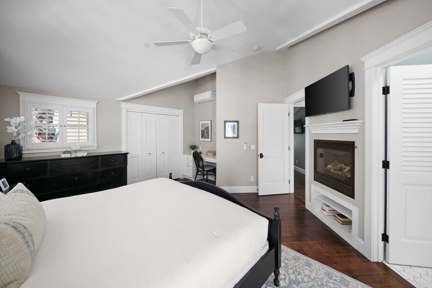 More Photos Of 74 San Francisco St, Avila Beach Flex For Sale