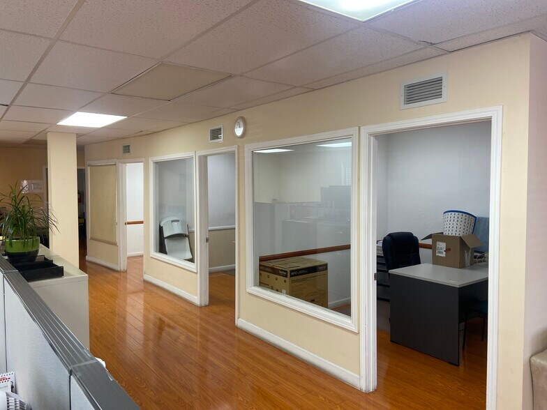More Photos Of 2617-2619 Beverly Blvd, Montebello Loft Creative Space For Sale