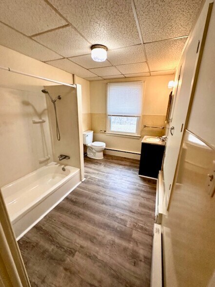 More Photos Of 862 Iron Ridge Rd, Spring Grove Apartments For Sale