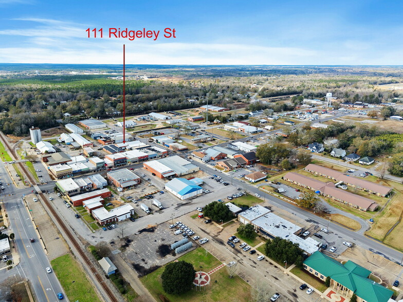 More Photos Of 111 W Ridgeley St, Atmore Storefront For Sale