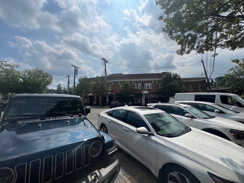 More Photos Of 473-475 Ashford Ave, Ardsley Office For Lease