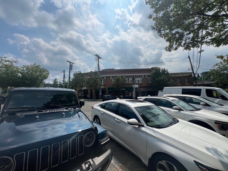 More Photos Of 473-475 Ashford Ave, Ardsley Office For Lease