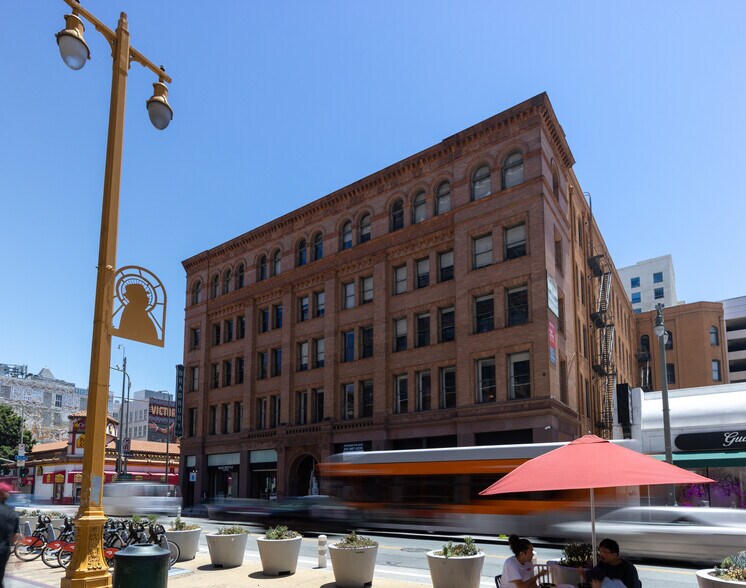 More Photos Of 300-310 S Broadway, Los Angeles Office For Lease