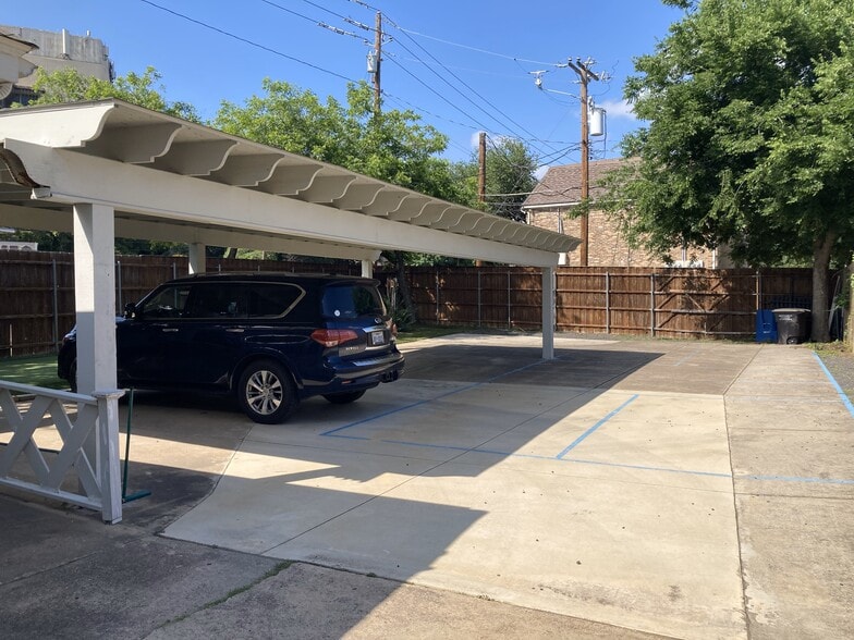 More Photos Of 4344 Congress Ave, Dallas Office For Sale