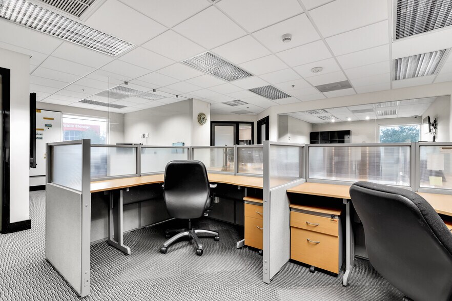 More Photos Of 12595 SW 137th Ave, Miami Office Residential For Lease