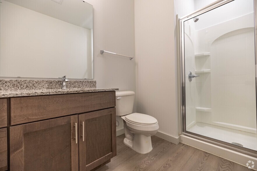 More Photos Of 5829 Madison Rd, Cincinnati Apartments For Lease