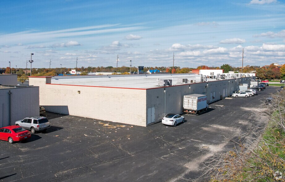 More Photos Of 5612-5769 Castleton Corner Ln, Indianapolis Unknown For Lease