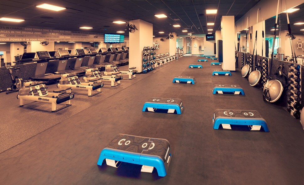 More Photos Of 1410 Spring Hill Rd, McLean Office For Lease