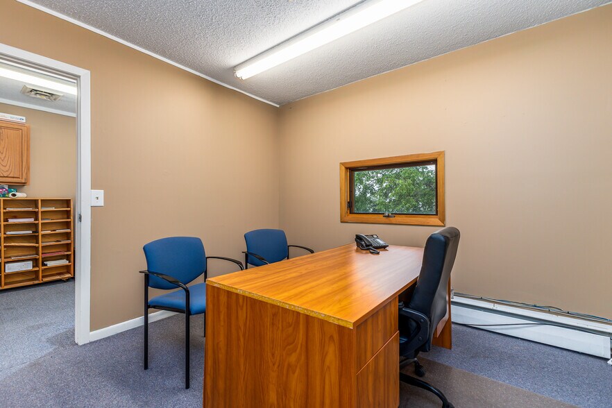 More Photos Of 410 N Union St, Dodgeville Office For Sale
