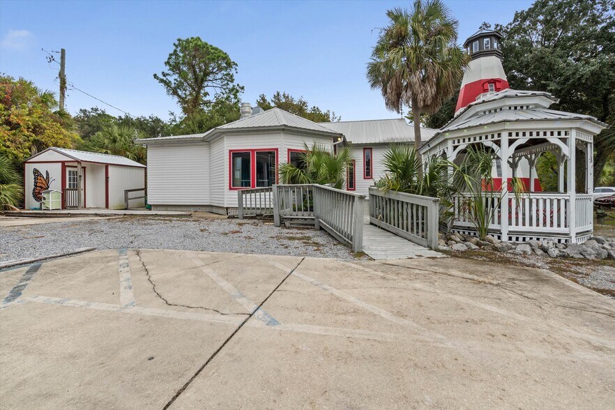 More Photos Of 918 Bienville Blvd, Dauphin Island Flex For Sale