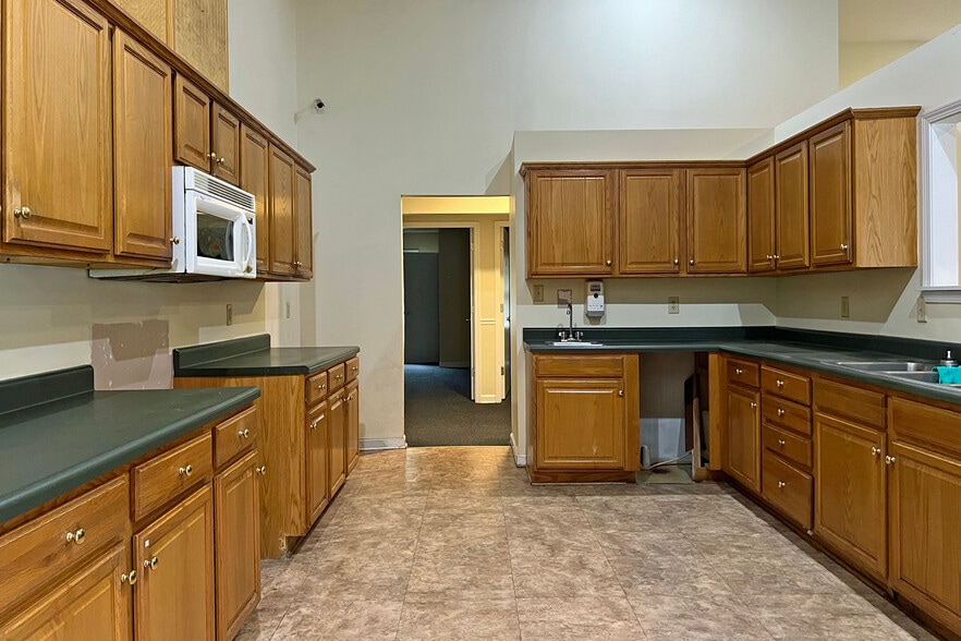 More Photos Of 1117 Brookhaven Rd, Franklin Assisted Living For Sale