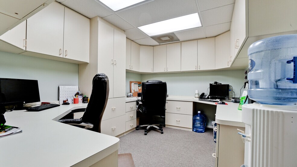 More Photos Of 3003 26th St, Bradenton Medical For Sale