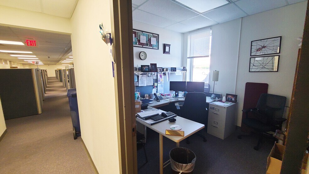 More Photos Of 710 W 8th St, Fort Scott Office For Sale