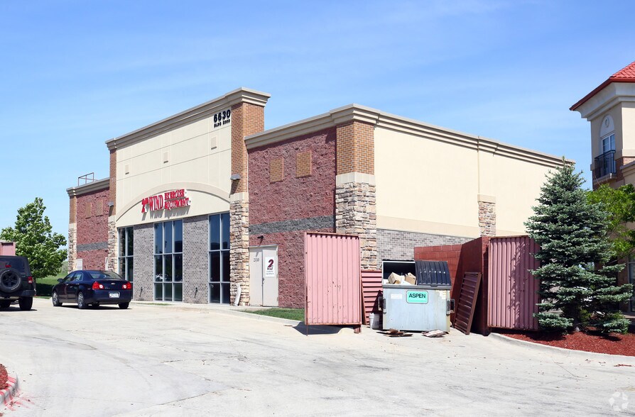 More Photos Of 6630 Mills Civic Pky, West Des Moines Freestanding For Lease