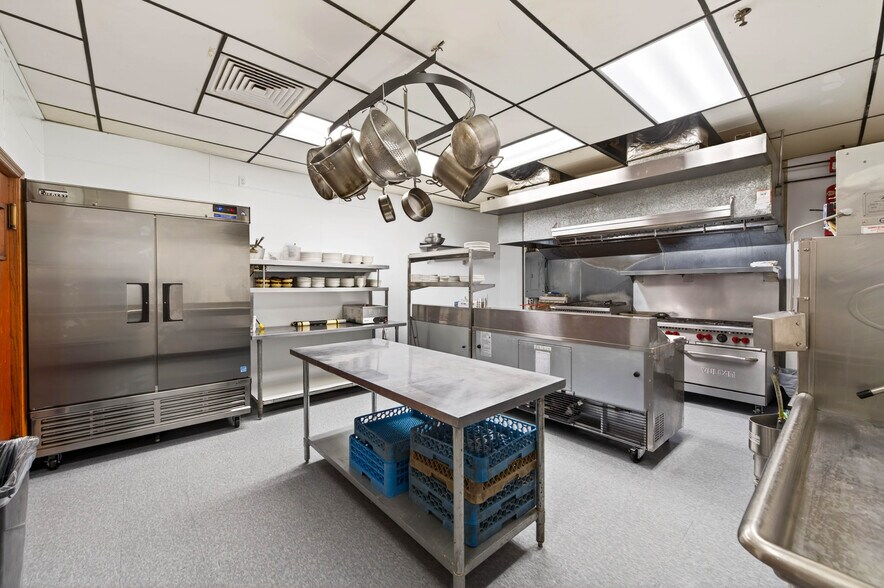 More Photos Of 122 Cayuga St, Fulton Restaurant For Sale