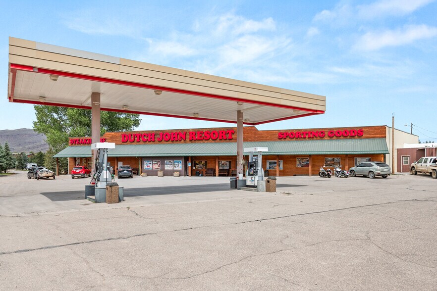 More Photos Of 1050 South Blvd, Dutch John Hotel For Sale