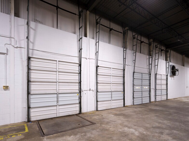 More Photos Of 3645 Oakcliff Rd, Doraville Warehouse For Lease