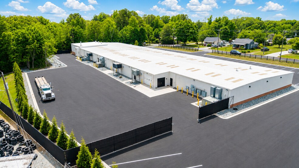 More Photos Of 114 S State St, Haw River Manufacturing For Lease