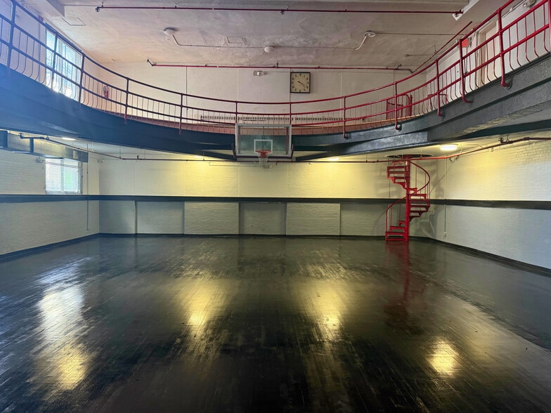 More Photos Of 181 W 135th St, New York Apartments For Lease