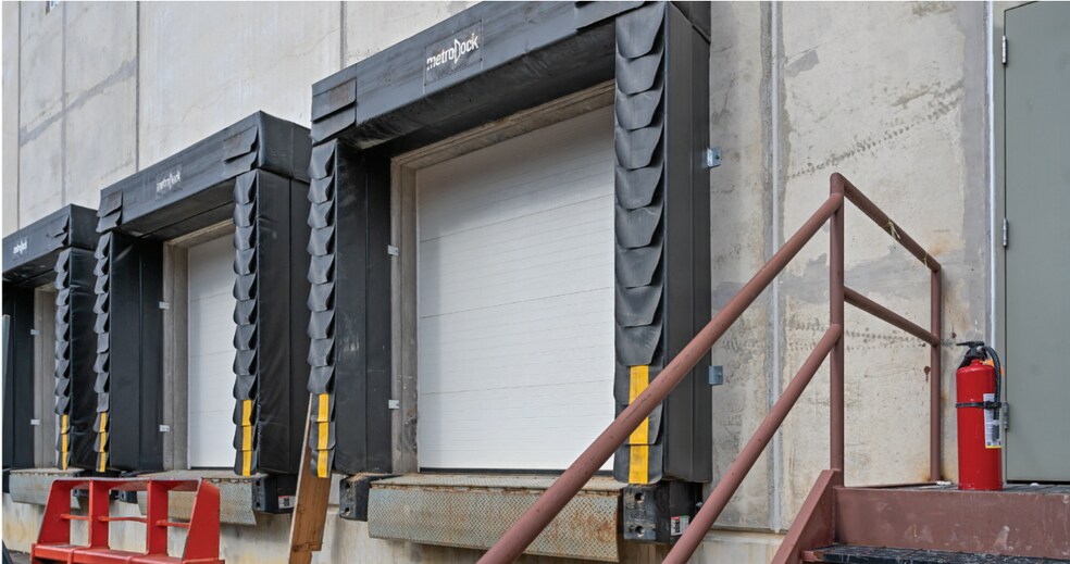 More Photos Of 640 James St, Lakewood Warehouse For Sale