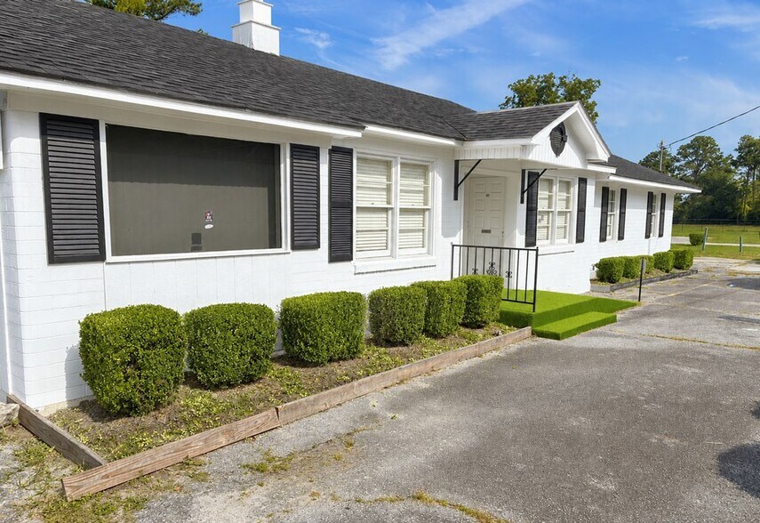 More Photos Of 1244 N Lee St, Valdosta Religious Facility For Sale