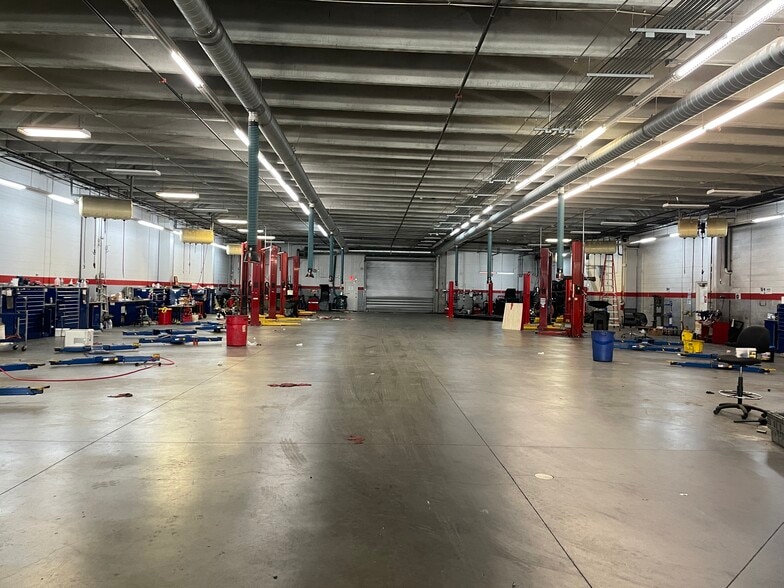 More Photos Of 11705 Valley Blvd, El Monte Auto Dealership For Lease