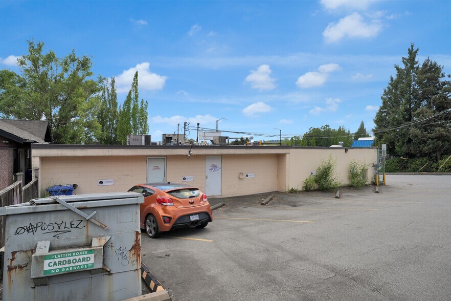 More Photos Of 953 Brunette Ave, Coquitlam General Retail For Sale