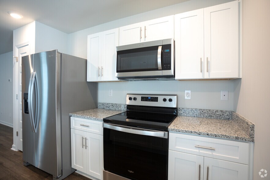 More Photos Of 507 Satinwood Cir, Graniteville Apartments For Sale
