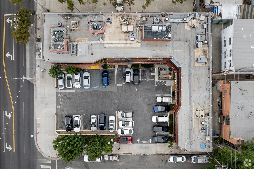 More Photos Of 8205 Santa Monica Blvd, West Hollywood General Retail For Lease