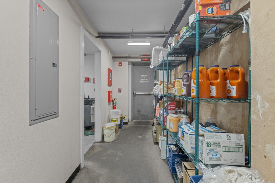 More Photos Of 418 N Grant Ave, Odessa Bar For Sale