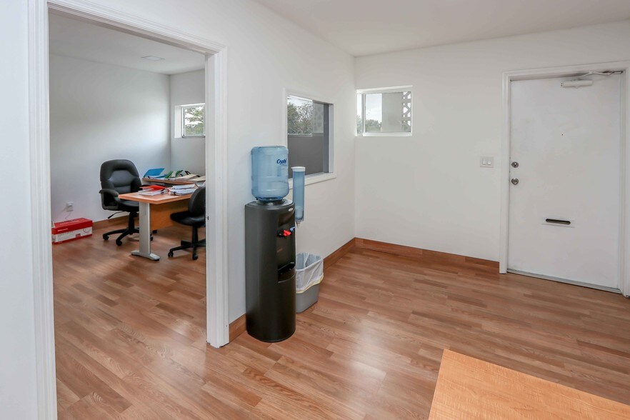 More Photos Of 14935 NW 27th Ave, Opa Locka Warehouse For Lease