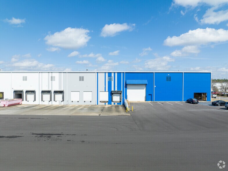 More Photos Of 280 Oxmoor Ct, Birmingham Distribution For Lease