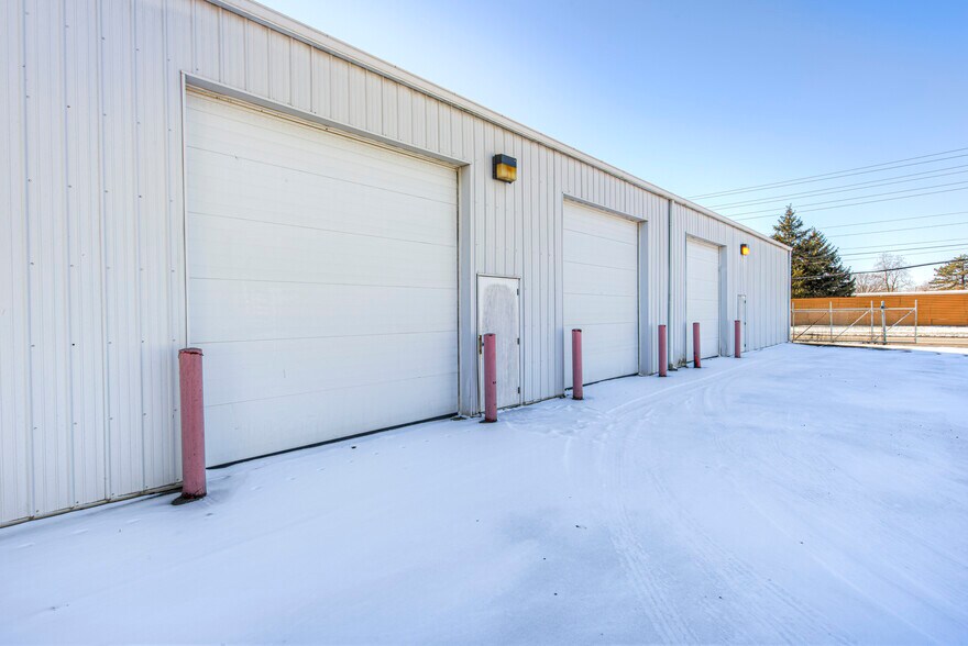 More Photos Of 241 S State Ave, Indianapolis Warehouse For Sale